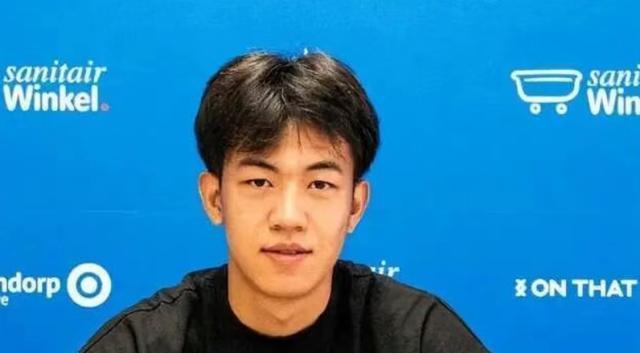 脚法精湛令, 是下一个杨, 表现令人惊