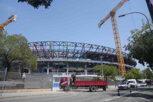 状况提出的, 三层看台完 状况提出的, 三层看台完